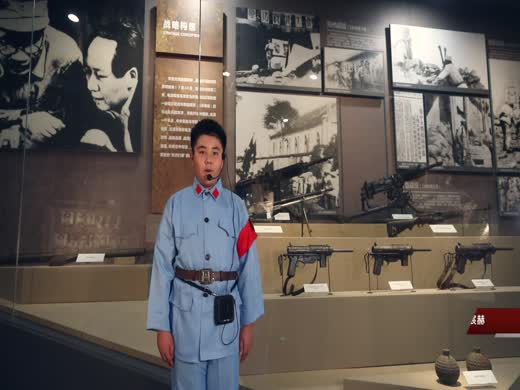 一首枪杆诗和一封决心书